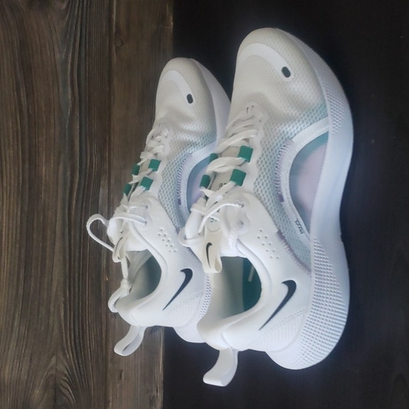 New Nike React Escape White Running Sneakers Womens 8 Athletic Gym Workout Shoes - Picture 4 of 9